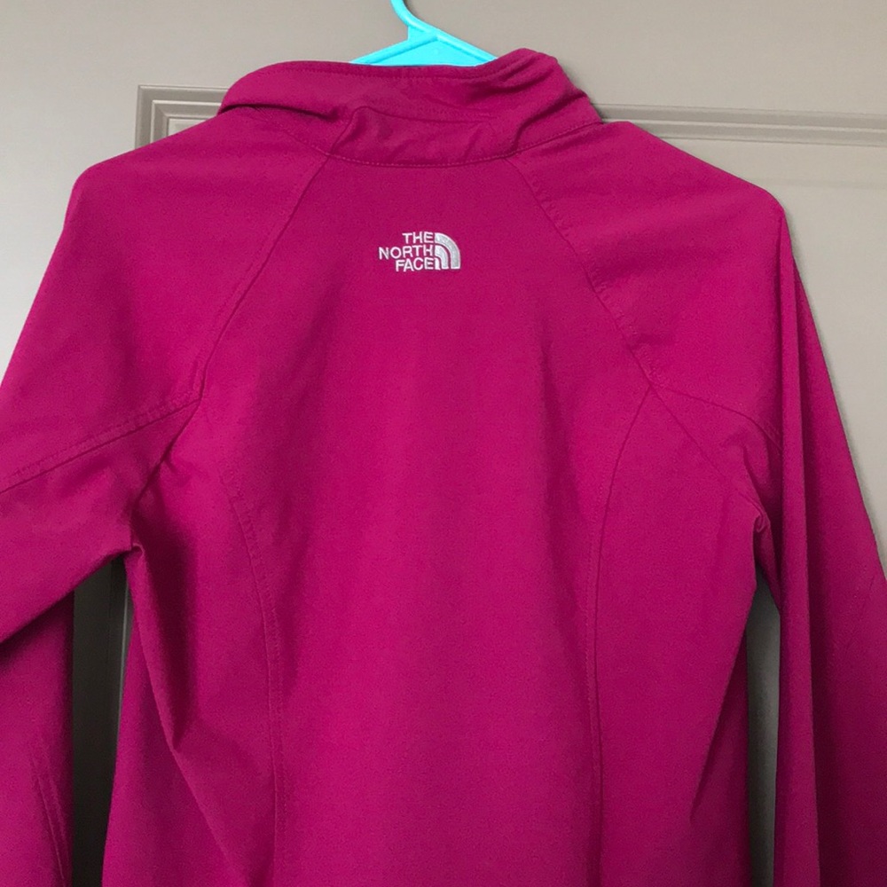 The North Face Quarter Zip - Picture 6 of 6